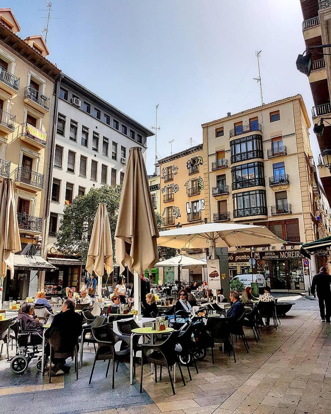 Apartamenticos Plaza Sas I Saragoça Exterior foto